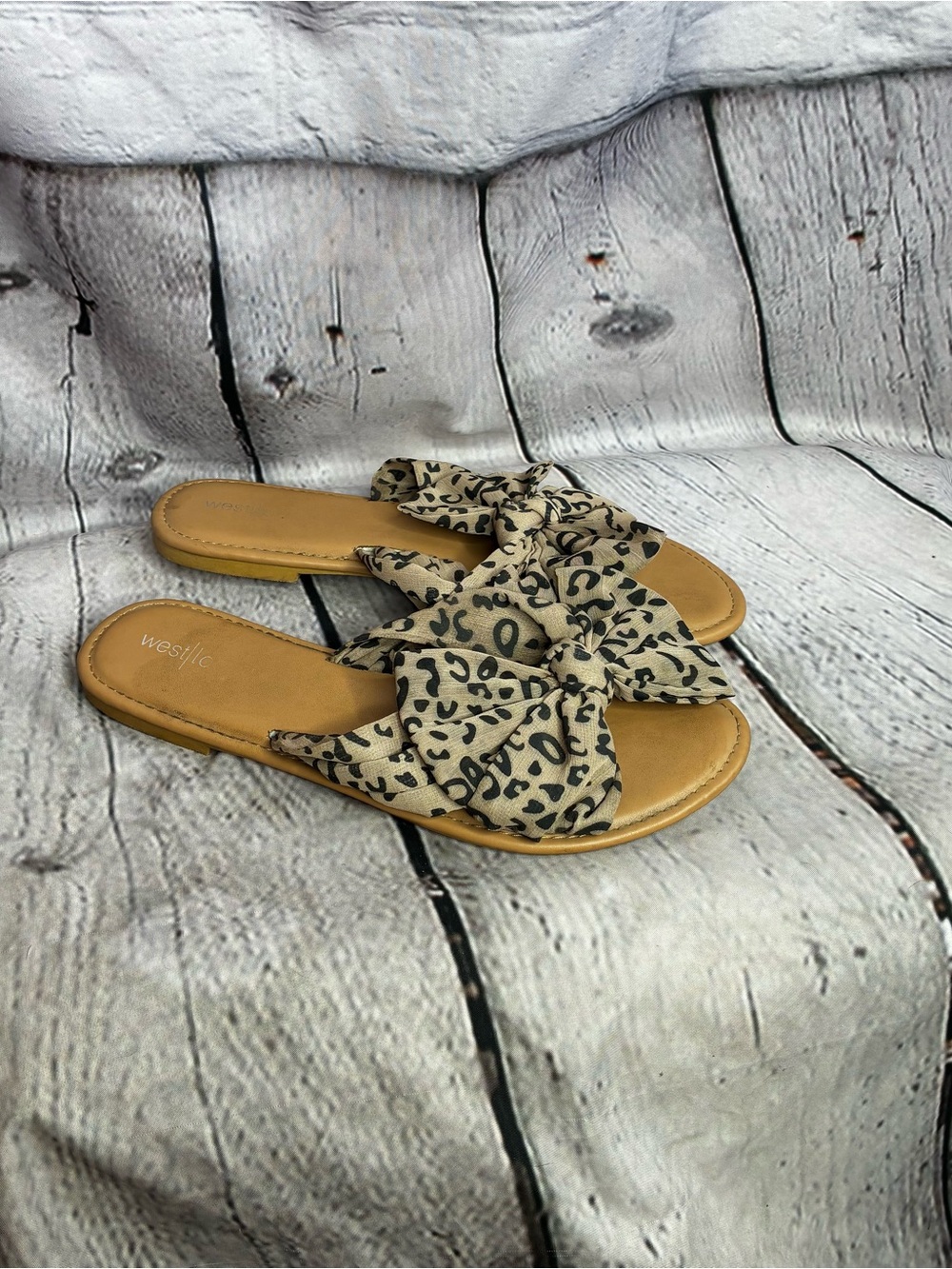 5/$20 West Loop Women’s Casual Leopard Fabric Bow Slide Sandals Sz Medium 7/8